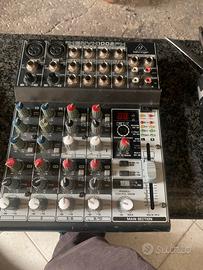 Berhinger 2 mixer Xenix 1002 FX e UB 802