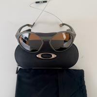 Occhiali sole sportivi OAKLEY CLIFDEN polarizzati