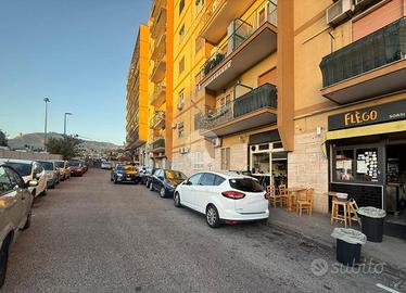 3 LOCALI A NAPOLI