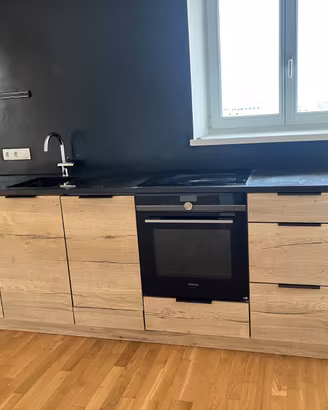 Cucina lineare completa di elettrodomestici