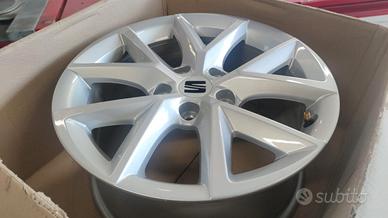 2 CERCHI LEGA SEAT LEON IV ORIGINALI 16" CODICE Z