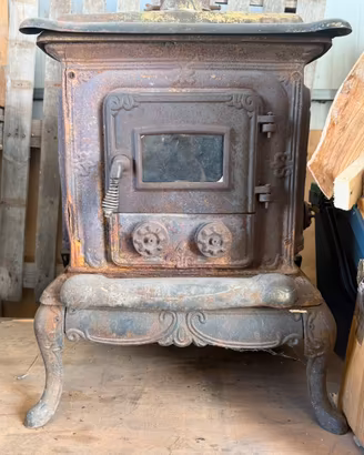 Stufa in ghisa vintage