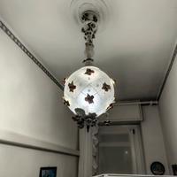 Lampadario vintage in vetro satinato