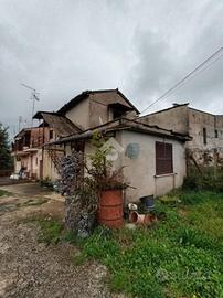 CASA SEMINDIPENDENTE A SAN VITO ROMANO