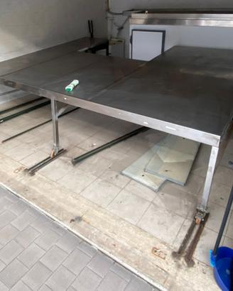 tavolo da lavoro acciaio inox  su ruote