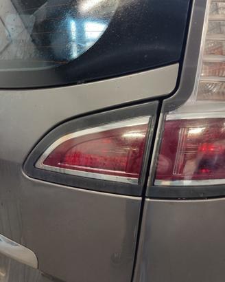 Fanale post dx int RENAULT SCENIC del 2013