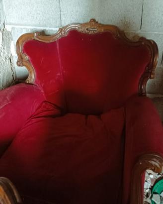 divano e due poltrone