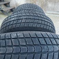 GOMME CON CERCHI ESTIVE 195.70.15. DOT 17