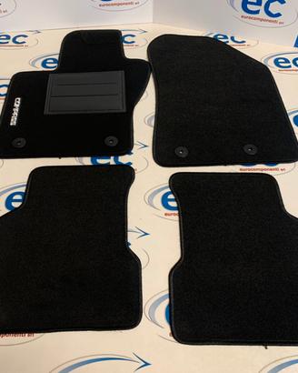 Tappetino singolo solo lato guida Tappeti auto in Moquette Antiscivolo Specifico COMPATIBILE con Compass prodotte dal 2017 in poi - 131858