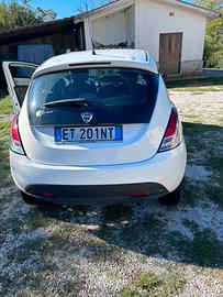 Autovettura y 10 gold benzina metano