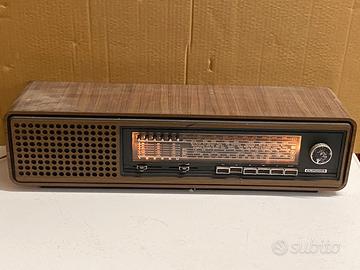RADIO VINTAGE GRUNDIG 711