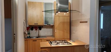 Cucina Ikea e mobile TV Ikea Besta
