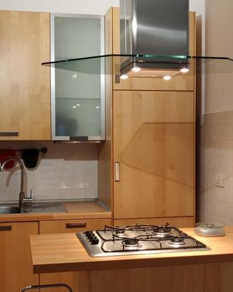 Cucina Ikea e mobile TV Ikea Besta
