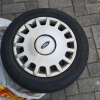 Cerchi in acciaio con pneumatici invernali