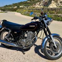Yamaha SR400 (2015)