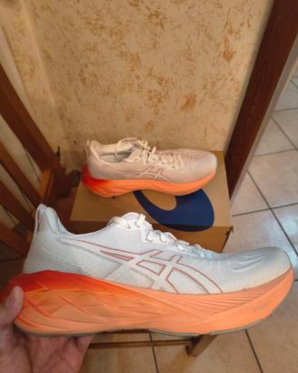 Scarpe Asics Novablast 4 praticamente NUOVE