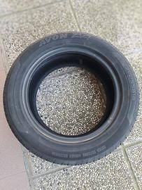 4 Pneumatici Avon 215/55 R16 93V Usati