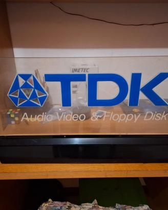 Insegna TDK