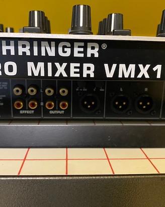 MIXER PRO BEHRINGER VMX1000