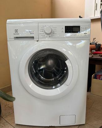 lavatrice Electrolux della serie Rex TimeCare