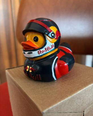 Paperella in resina con livrea Red Bull