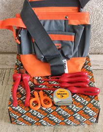 Beta marsupio utensili isolati