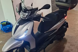 Beverly 300HPE 2022