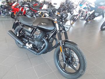 Moto Guzzi V7 STONE 2023