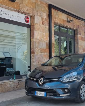 Clio IV 1.2 16v Zen 75cv