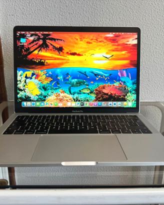 APPLE MACBOOK PRO I5 16GB DI RAM DISPLAY 2560X1600