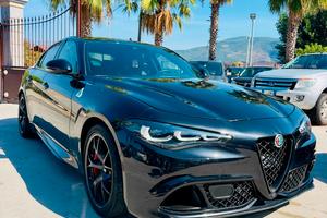 Alfa Romeo Giulia 2.9 V6 Bi-Turbo AT8 Quadrifoglio