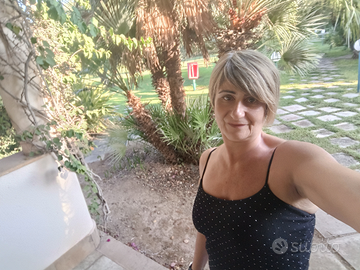 Parrucchiera, banconista