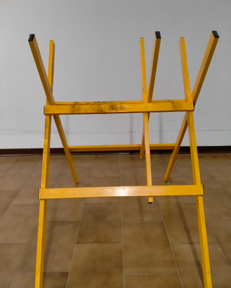 Cavalletto per il taglio della legna