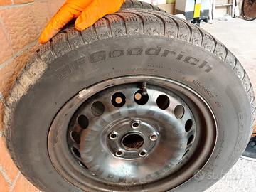 Gomme invernali usate 195/65R15 con cerchi