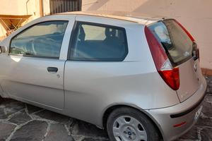 FIAT Punto anno 2005 km 100.000