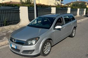 Opel Astra serie H 1.9 diesel 120 cv