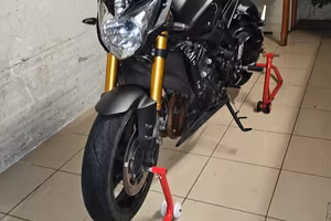 yamaha FZ8
