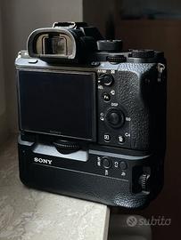 Sony A7S II – 1.300 scatti + grip originale
