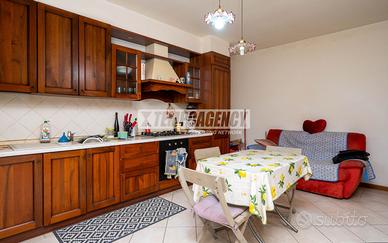 TRILOCALE CON GIARDINO