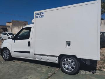 fiat Doblò cassonato freezer  anno 2017