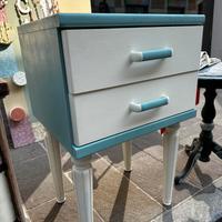 Mobiletto azzurro delfini