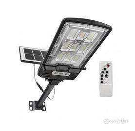 LAMPIONE STRADALE CON PANNELLO SOLARE E LUCE LED