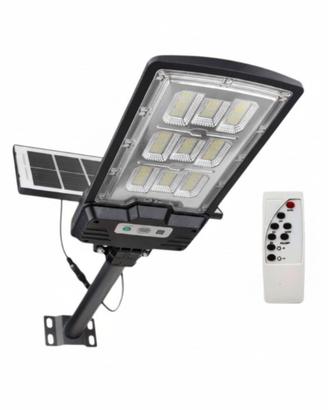 LAMPIONE STRADALE CON PANNELLO SOLARE E LUCE LED