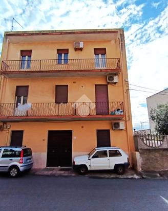 4 LOCALI A REGGIO DI CALABRIA