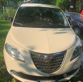 Lancia YPSILON 1.2 a GPL 5 porte