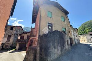 CASA SEMINDIPENDENTE A ARDENNO