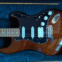 Chitarra elettrica SQUIER CV 70s STRAT + accessori