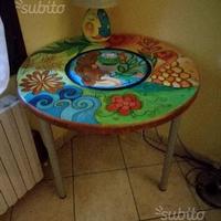 Tavolo decorato fantasia