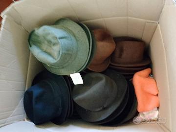 lotto accessori, abbigliamento etc 