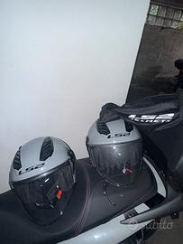 Caschi mai indosatti L52 prezzo totale